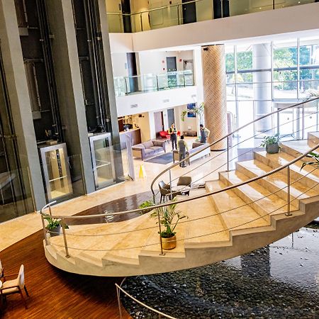 Radisson Hotel Santa Cruz ซานตาครูซเดอลาเซียร์รา ภายนอก รูปภาพ