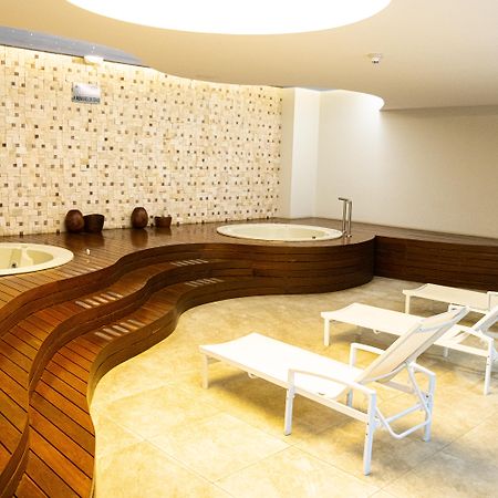 Radisson Hotel Santa Cruz ซานตาครูซเดอลาเซียร์รา ภายนอก รูปภาพ