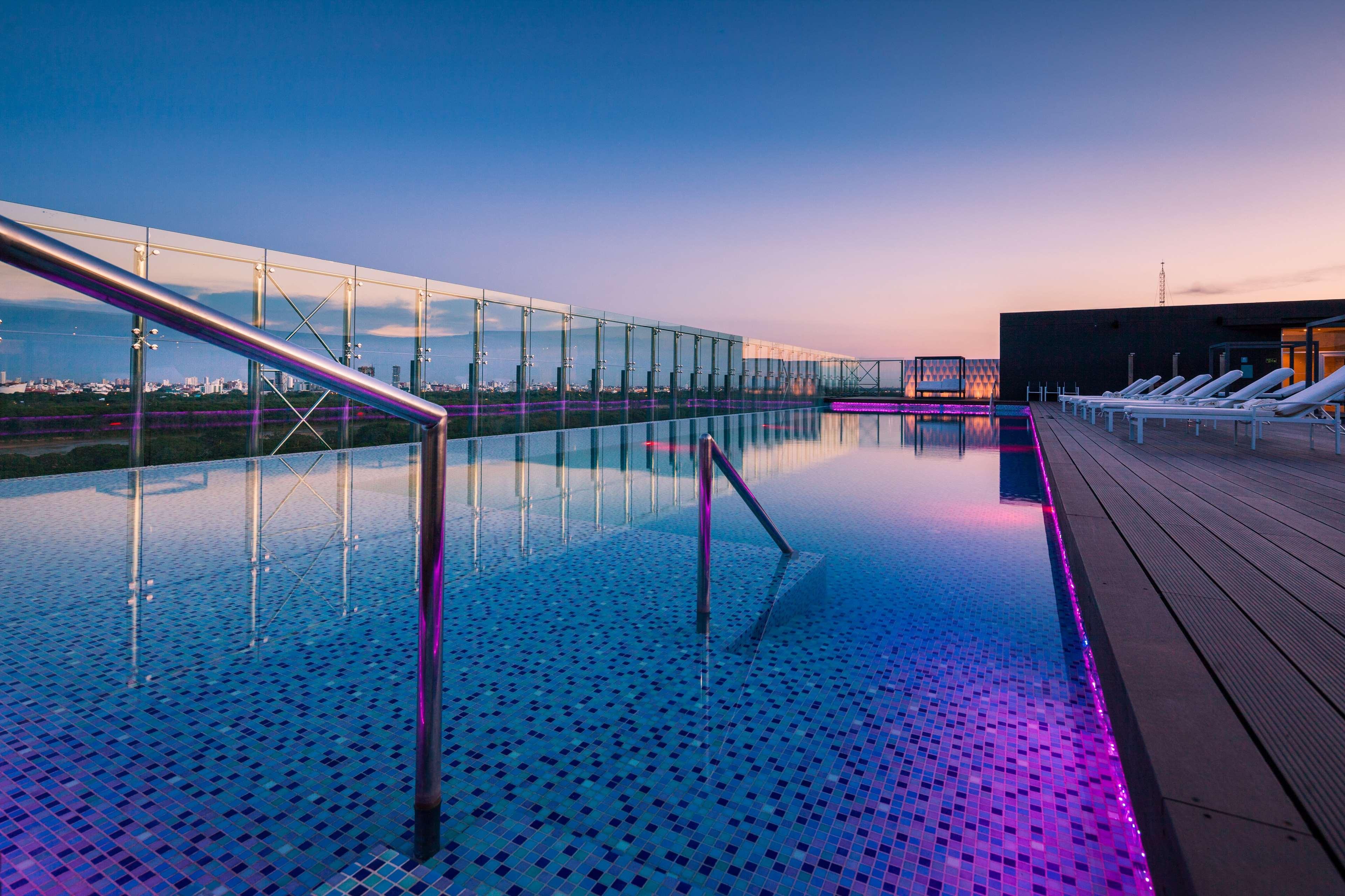 Radisson Hotel Santa Cruz ซานตาครูซเดอลาเซียร์รา ภายนอก รูปภาพ