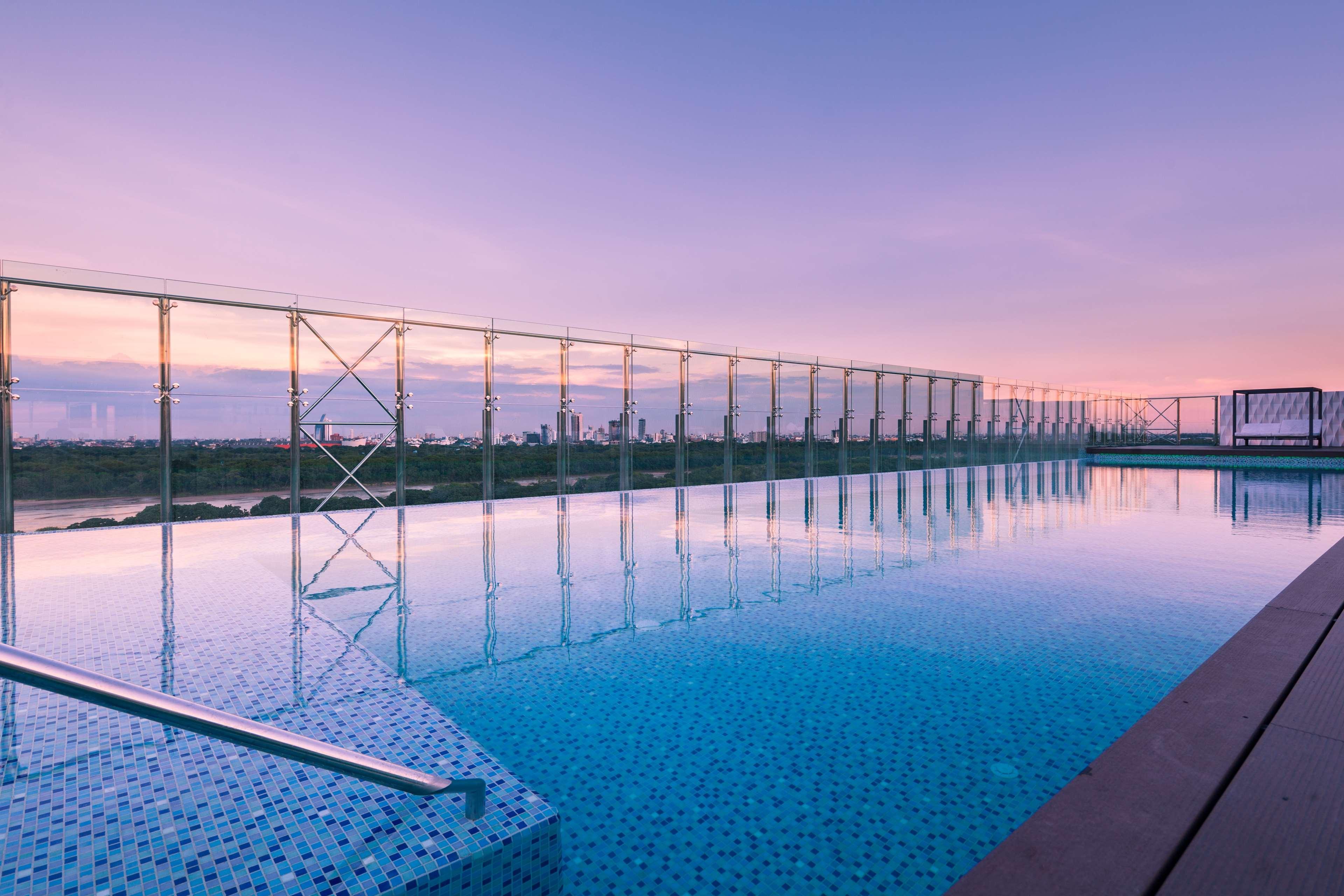 Radisson Hotel Santa Cruz ซานตาครูซเดอลาเซียร์รา ภายนอก รูปภาพ