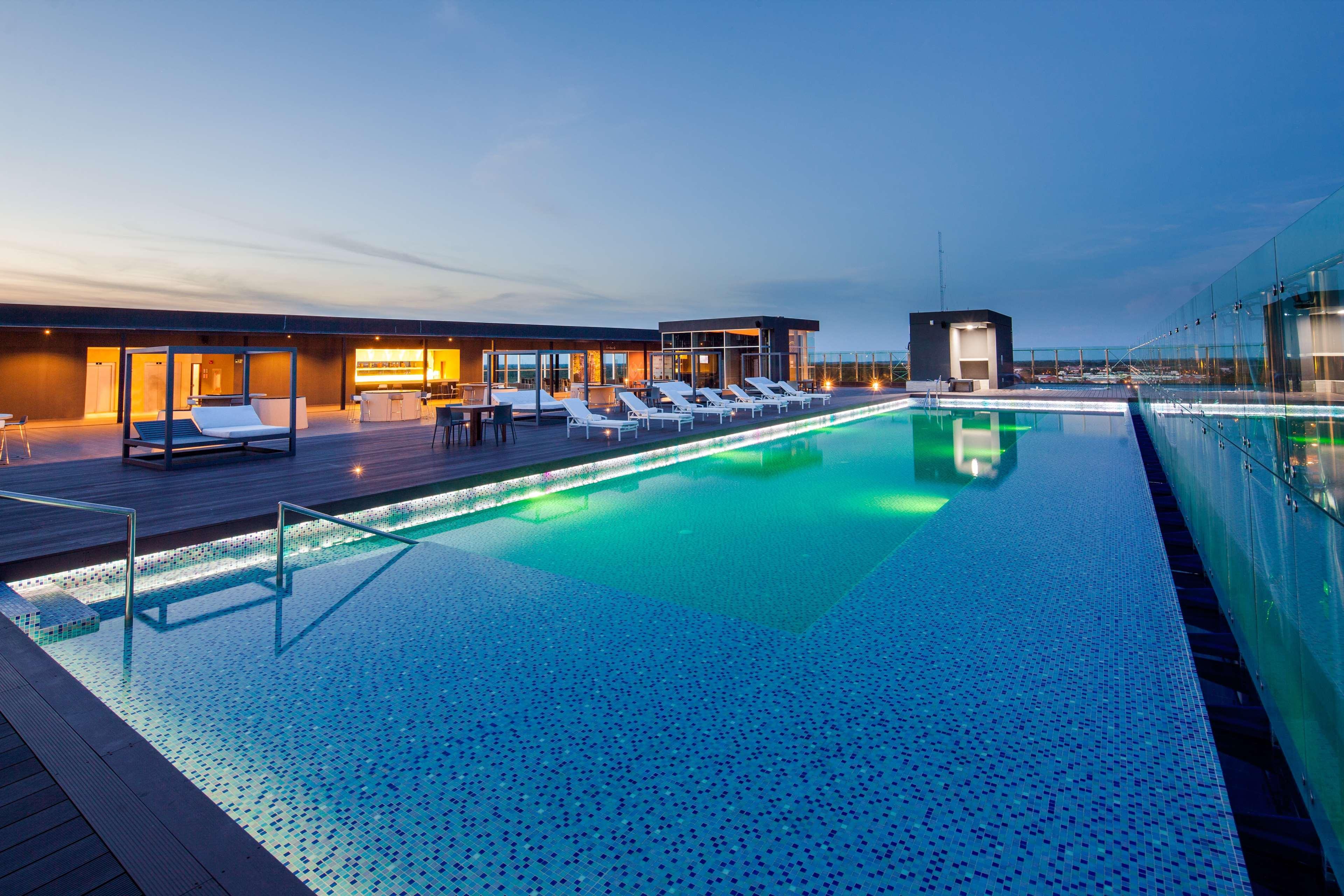 Radisson Hotel Santa Cruz ซานตาครูซเดอลาเซียร์รา ภายนอก รูปภาพ