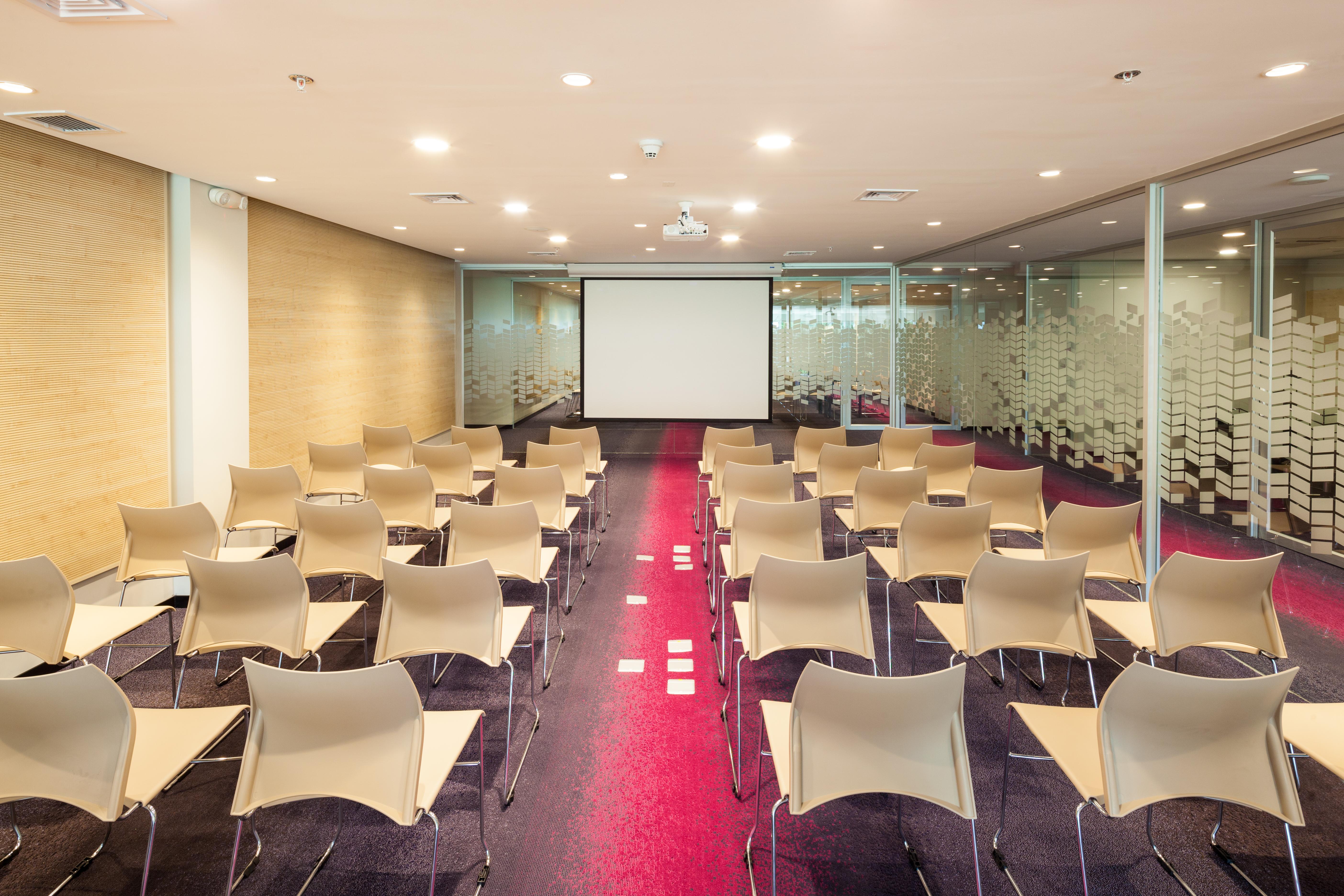 Radisson Hotel Santa Cruz ซานตาครูซเดอลาเซียร์รา ภายนอก รูปภาพ