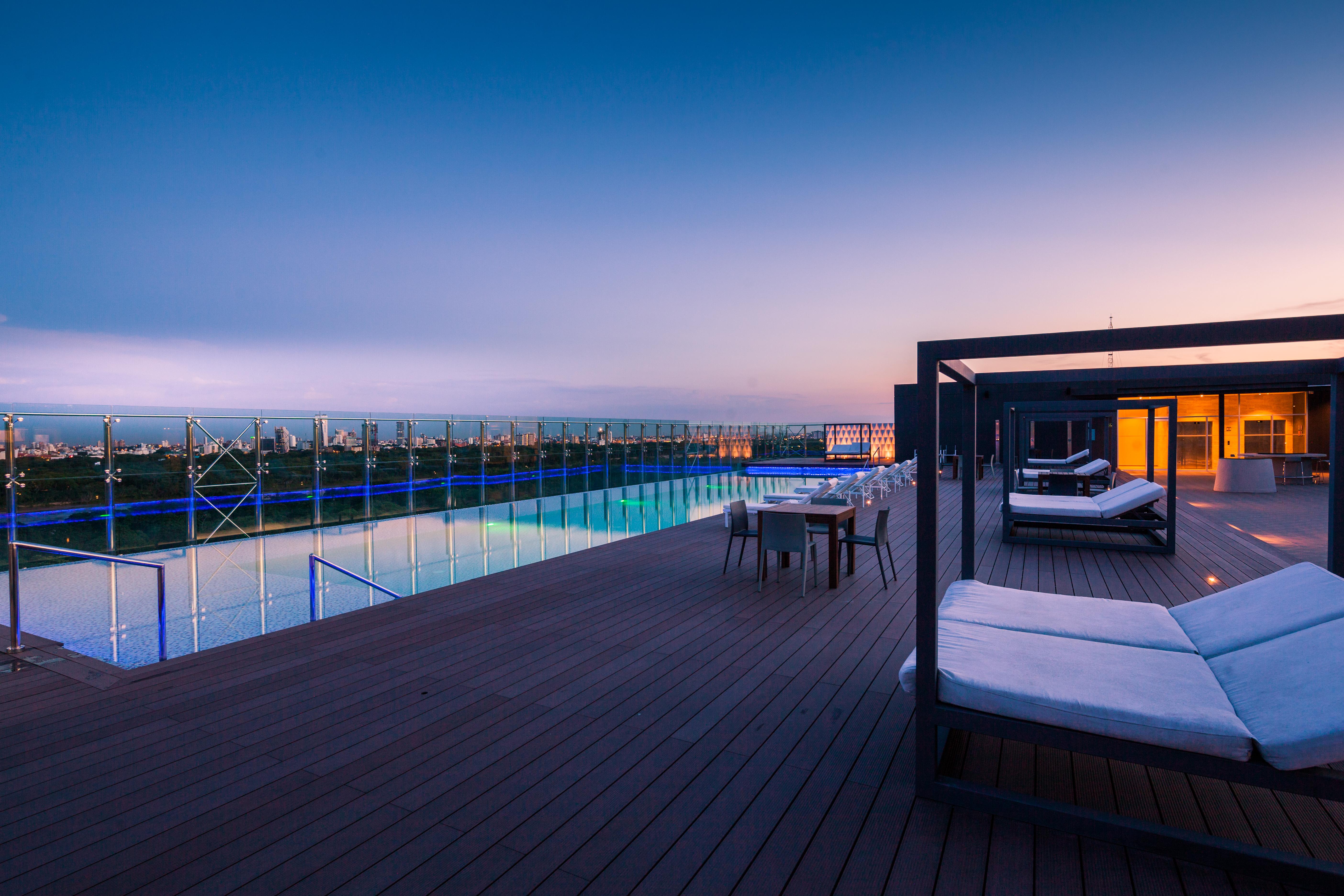 Radisson Hotel Santa Cruz ซานตาครูซเดอลาเซียร์รา ภายนอก รูปภาพ