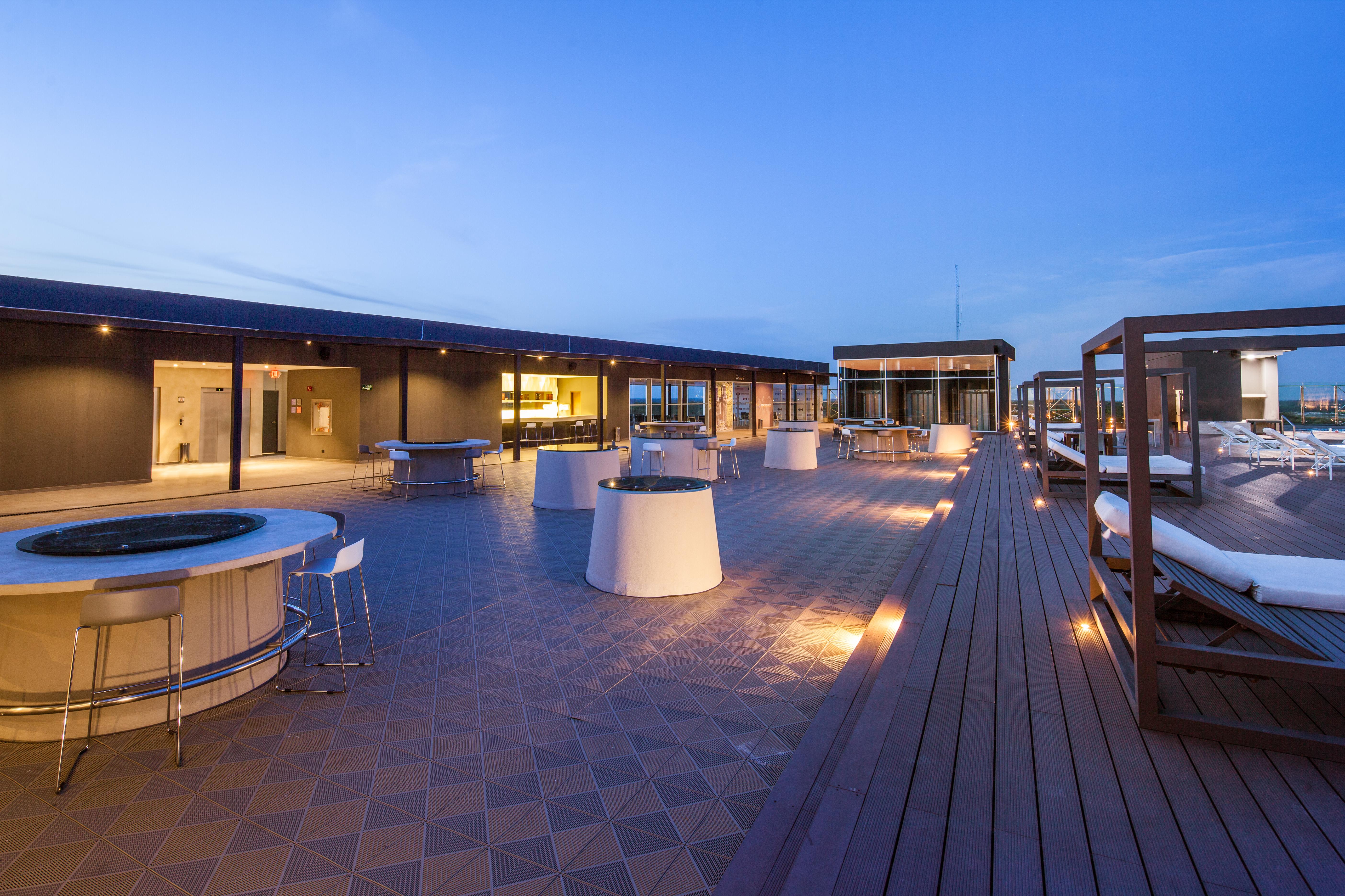 Radisson Hotel Santa Cruz ซานตาครูซเดอลาเซียร์รา ภายนอก รูปภาพ